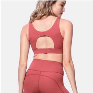 Outdoor Voices Lightform Circle Back Bra in Earth Red Women’s Small